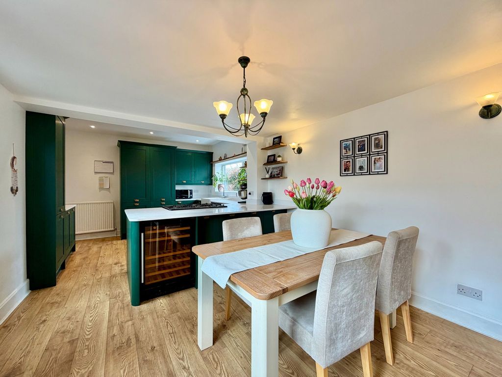 Property photo 2 of 47