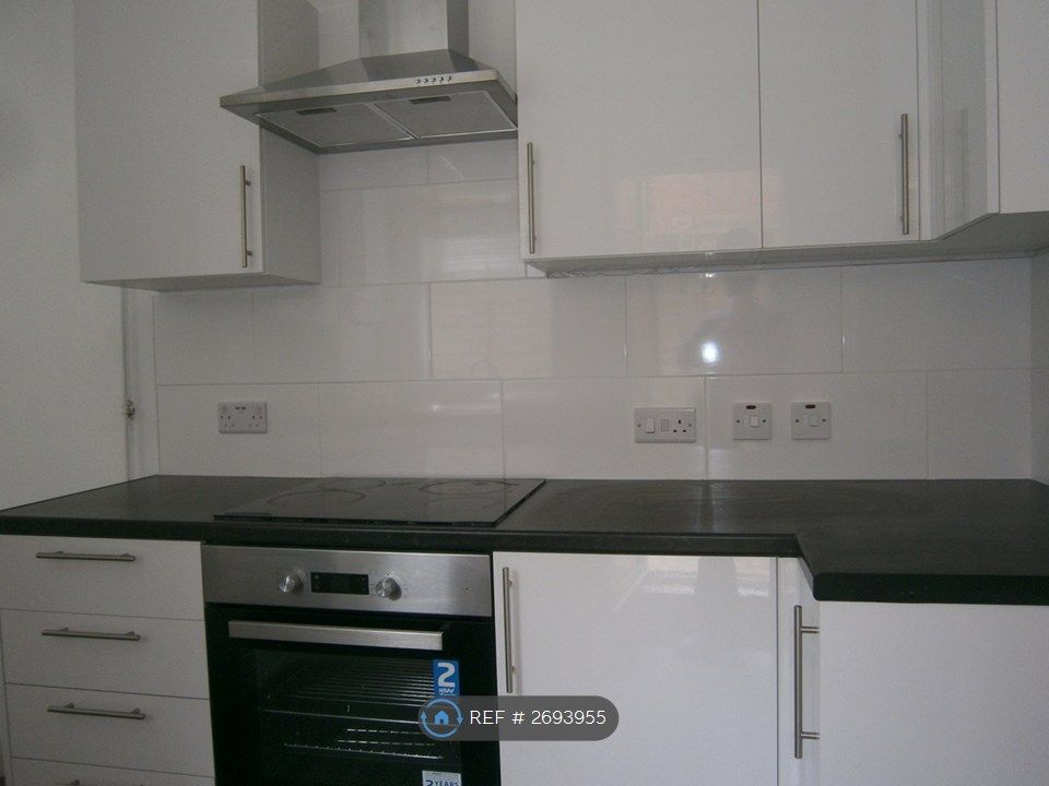 Property photo 1 of 5 Kitchen