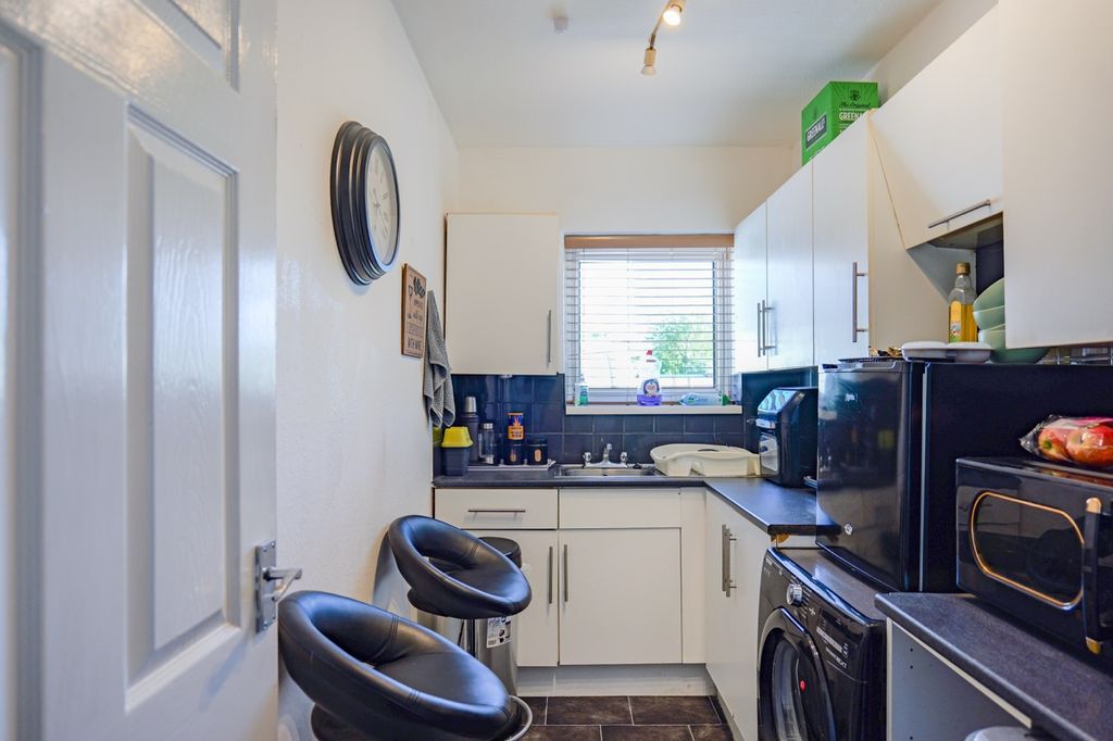 Additional image 4 of 1 bed flat for saleLon Brynli, Prestatyn LL19