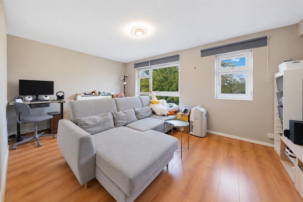 Property photo 2 of 19 Atney Road