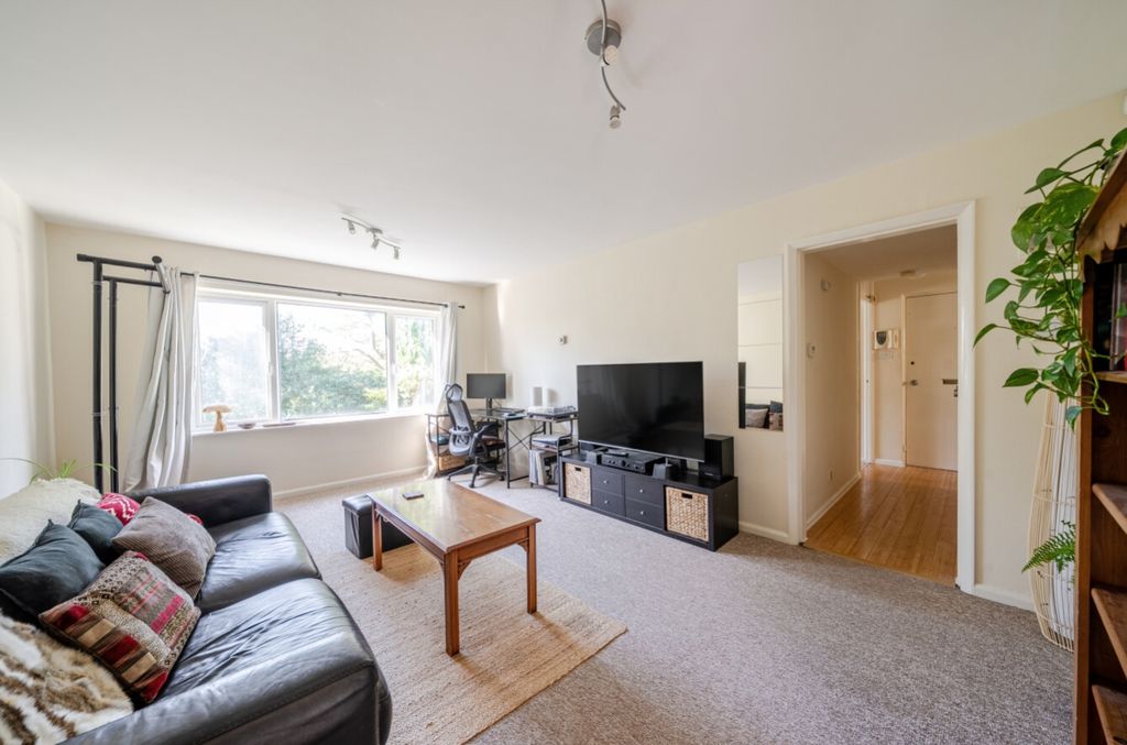 Property photo 2 of 9 Best Estate Agent Sheffield 2026