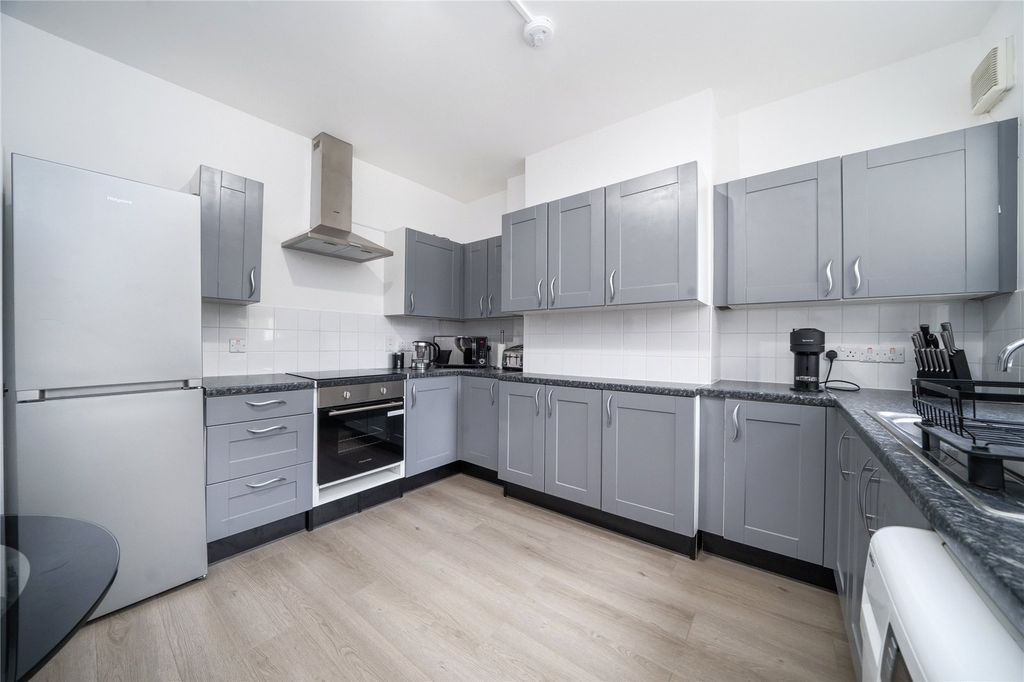 Property photo 3 of 14 Kitchen