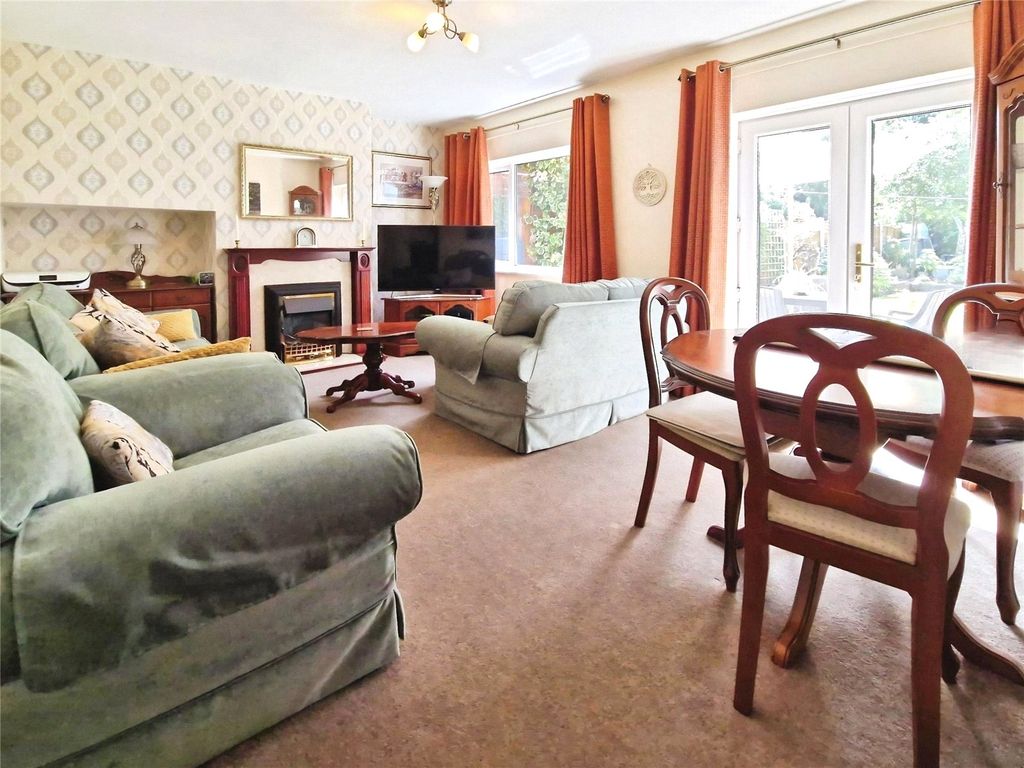 Property photo 2 of 26 Picture No. 52
