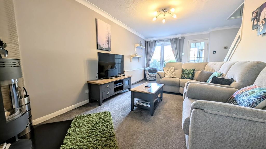 Property photo 3 of 19