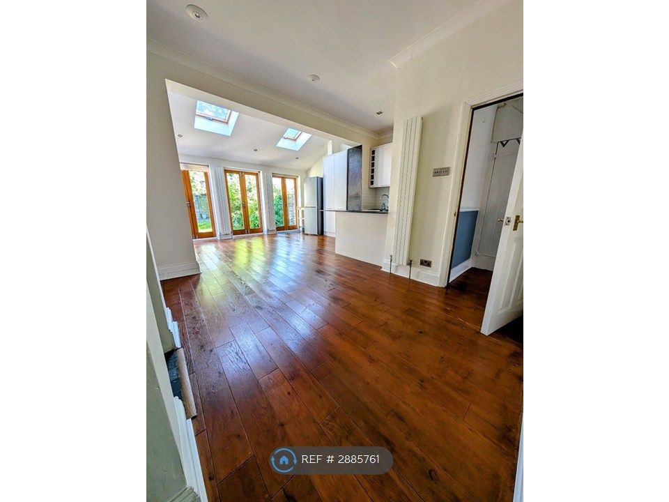 Property photo 2 of 27 Open Plan Kitchen / Lounge