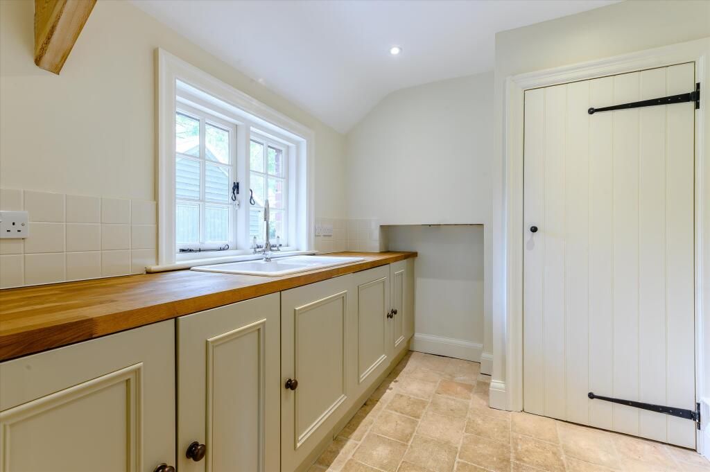 Property photo 3 of 16 Cornerhousekitchen