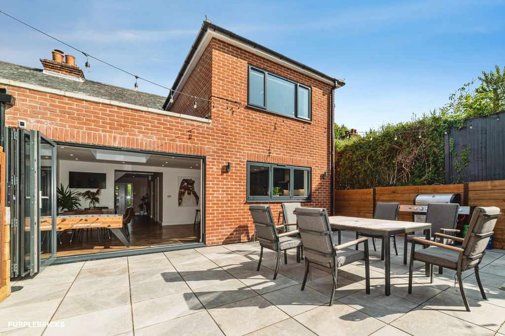 Property photo 2 of 46