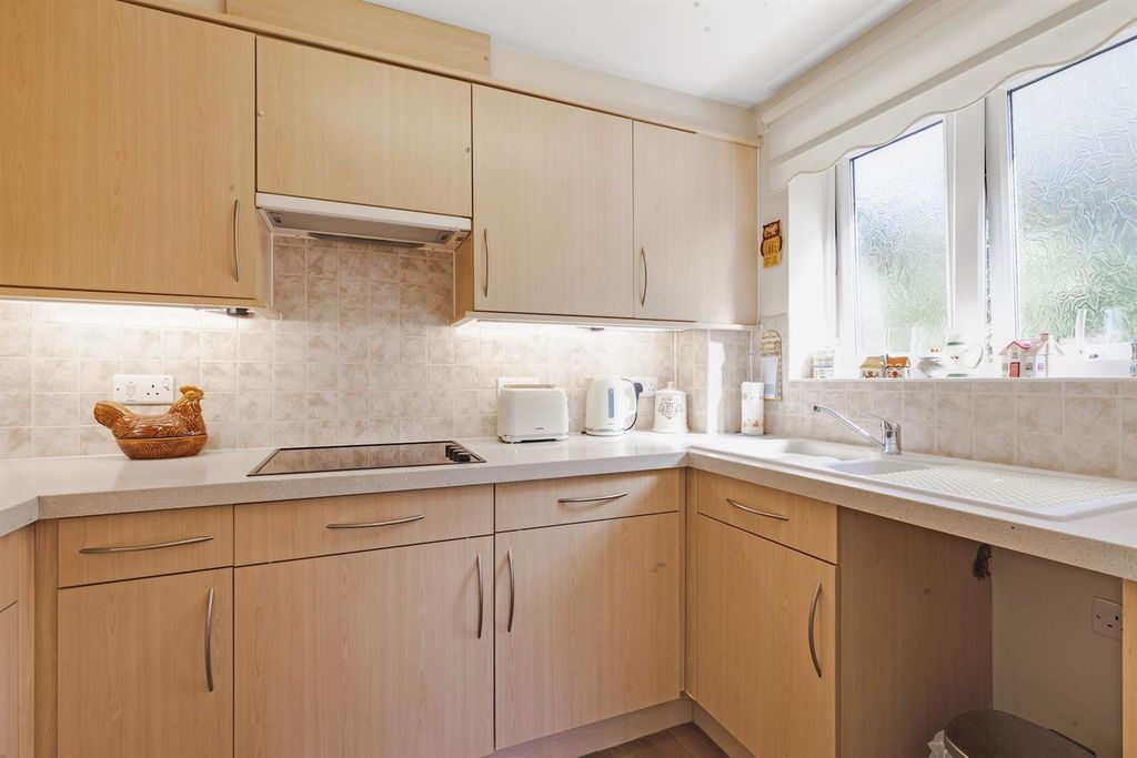 Property photo 3 of 17 06-0560Pdmcs 29 Sanders Court (28)-Medium.Jpg