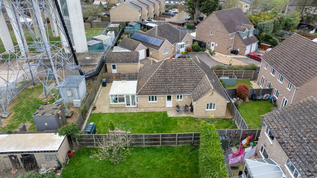 Property photo 2 of 26