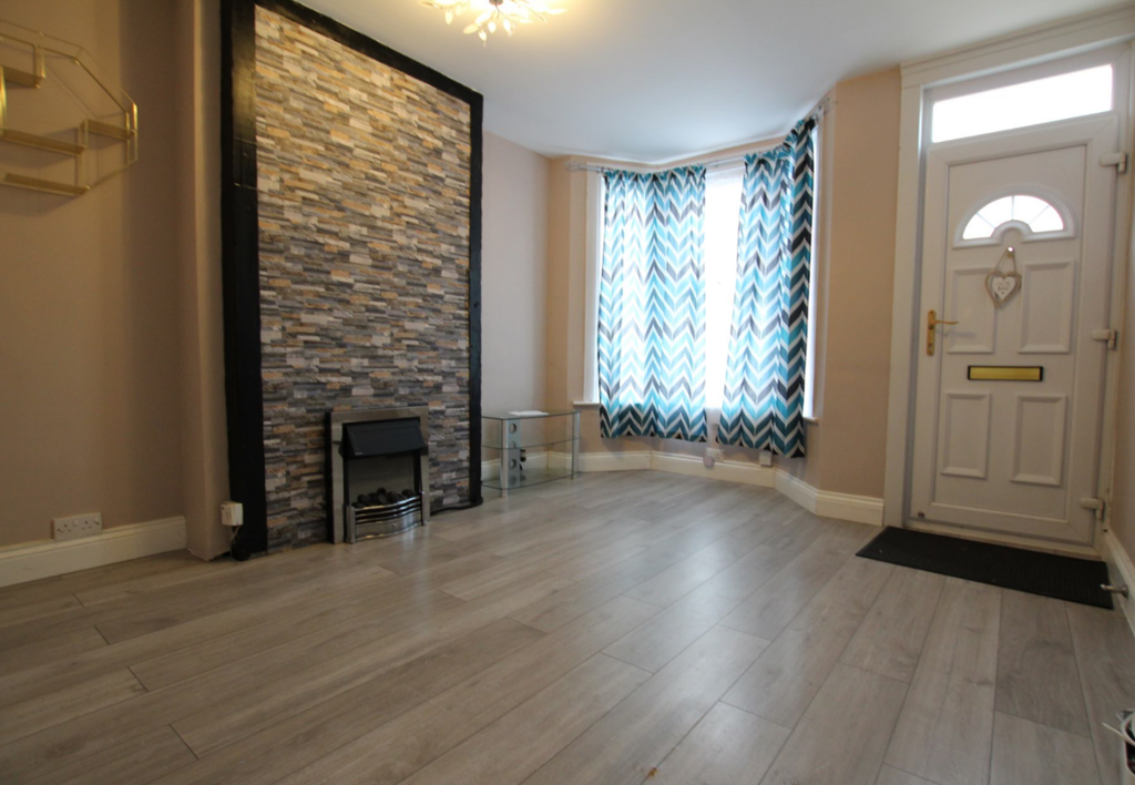 Property photo 2 of 6