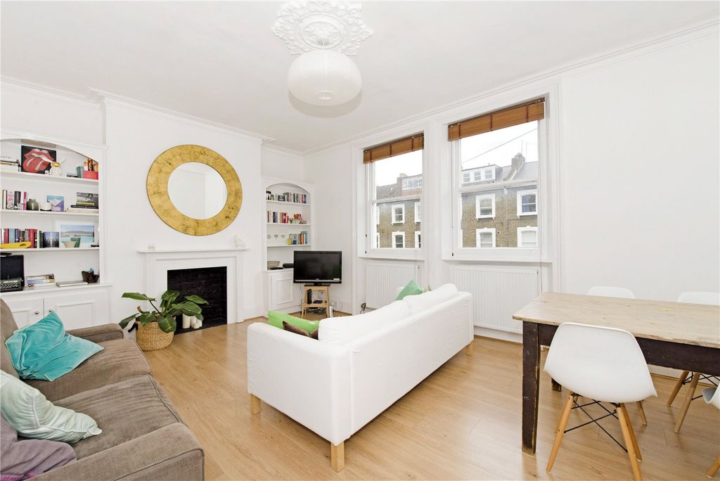 Property photo 1 of 9