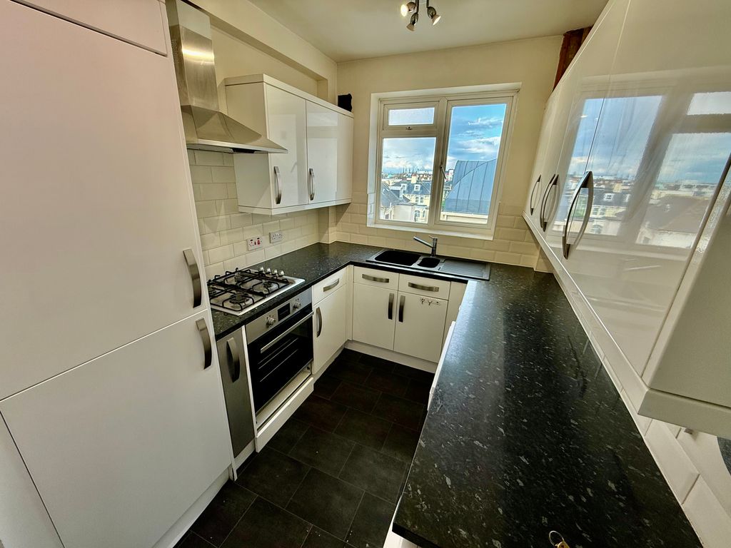 Property photo 3 of 17 Img_8693