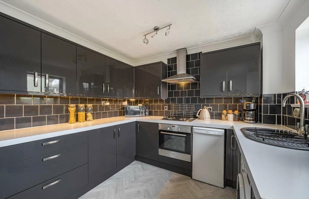 Property photo 2 of 12 Picture No. 08