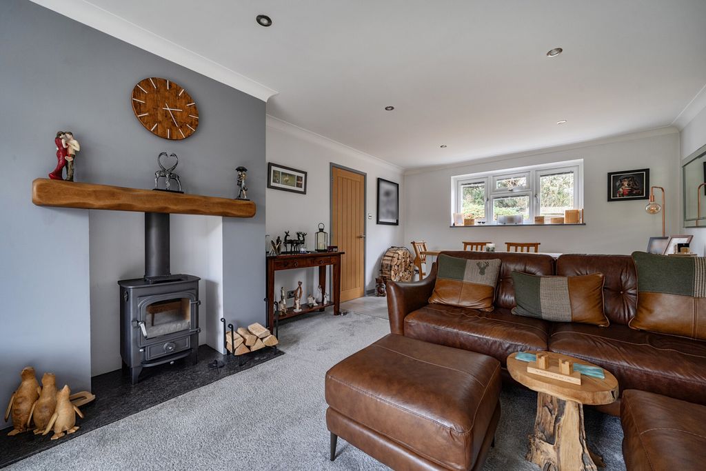 Property photo 3 of 19 1405061-3-697B74E...