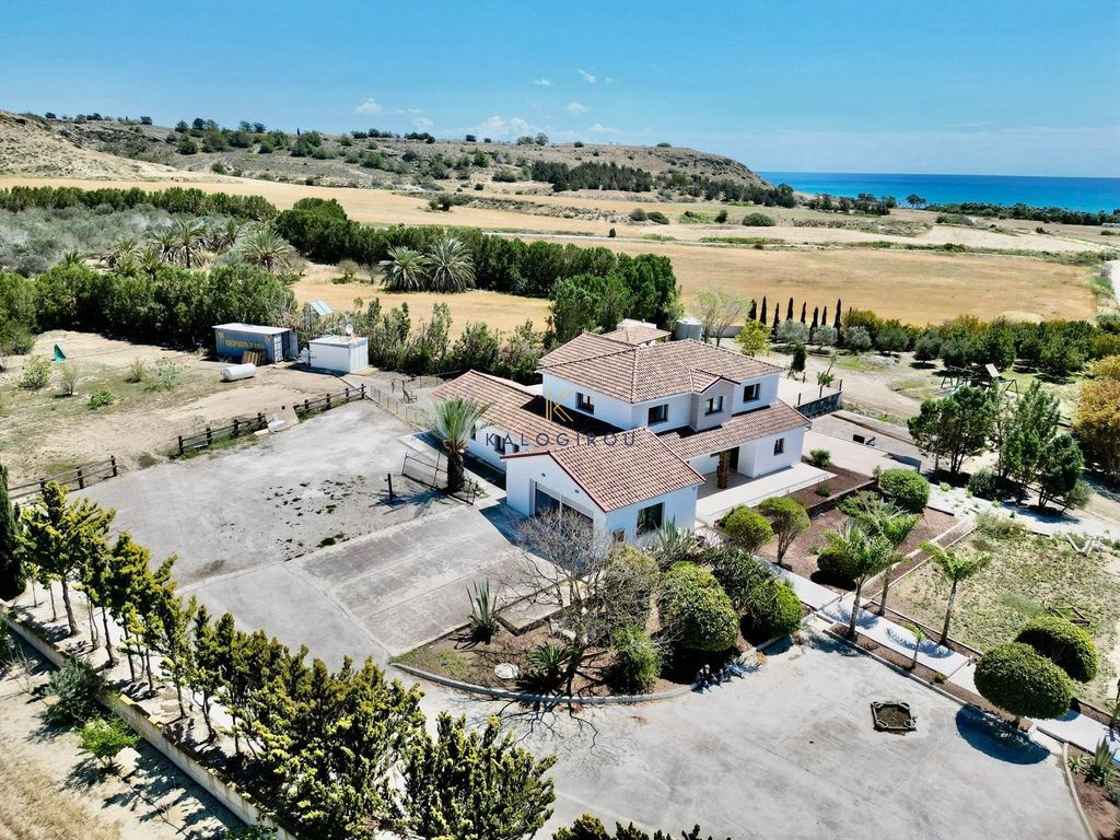 Property photo 1 of 50