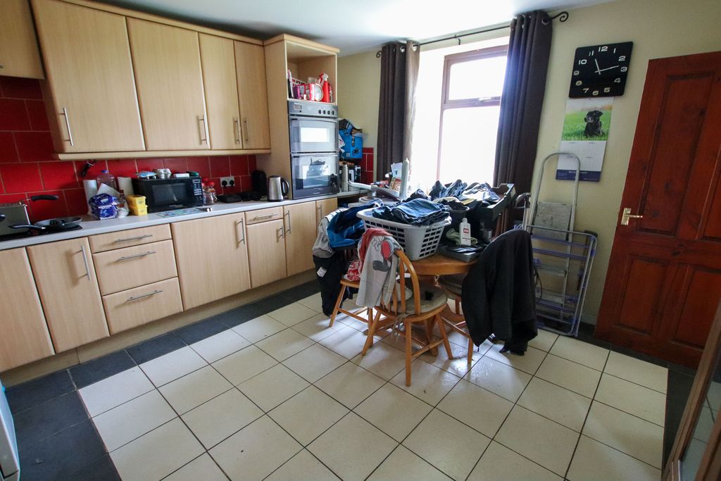 Property photo 3 of 29