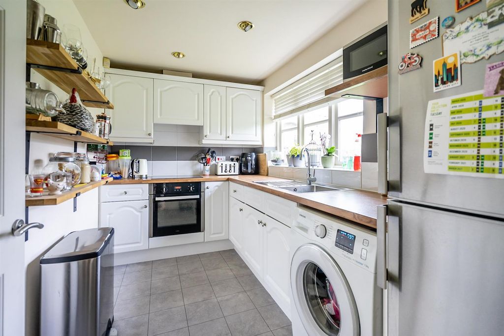 Property photo 3 of 12 Carr Meadows (17) Kitchen.Jpg