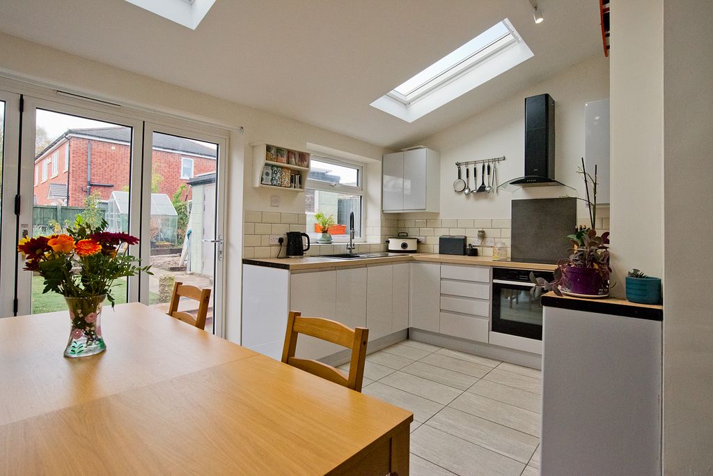 Property photo 2 of 21 4