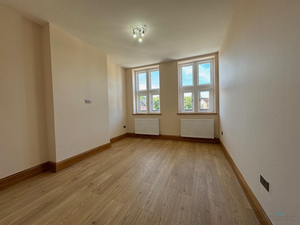 Property photo 3 of 10 Gallery