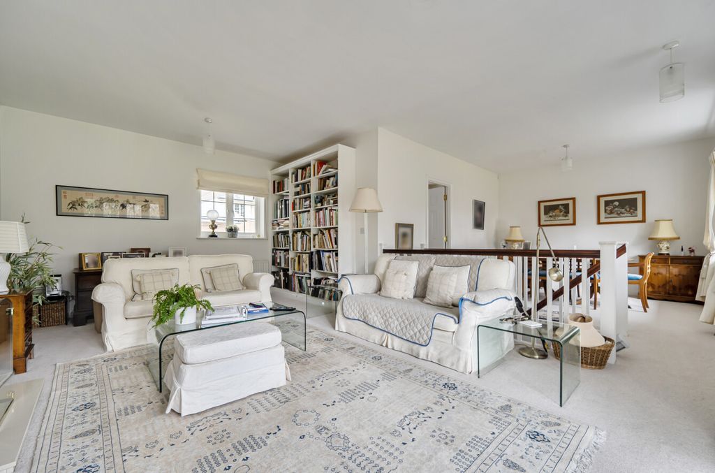 Property photo 2 of 18 1422409-10-69B03A...