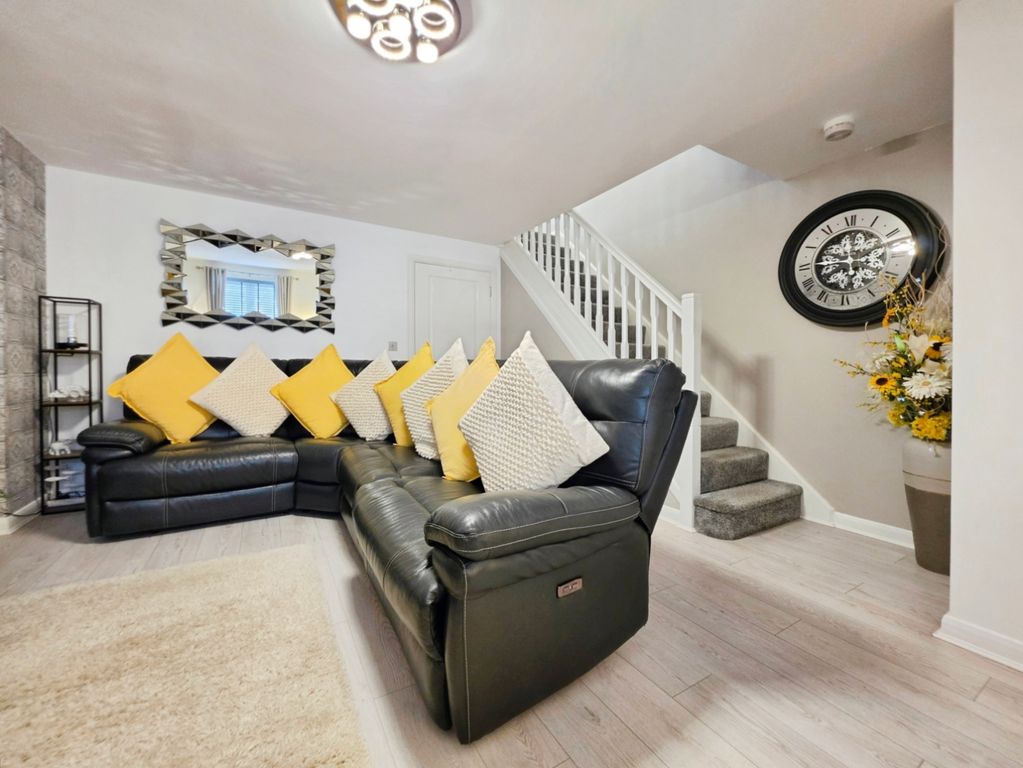 Property photo 3 of 48 Pbox-Img.Jpg