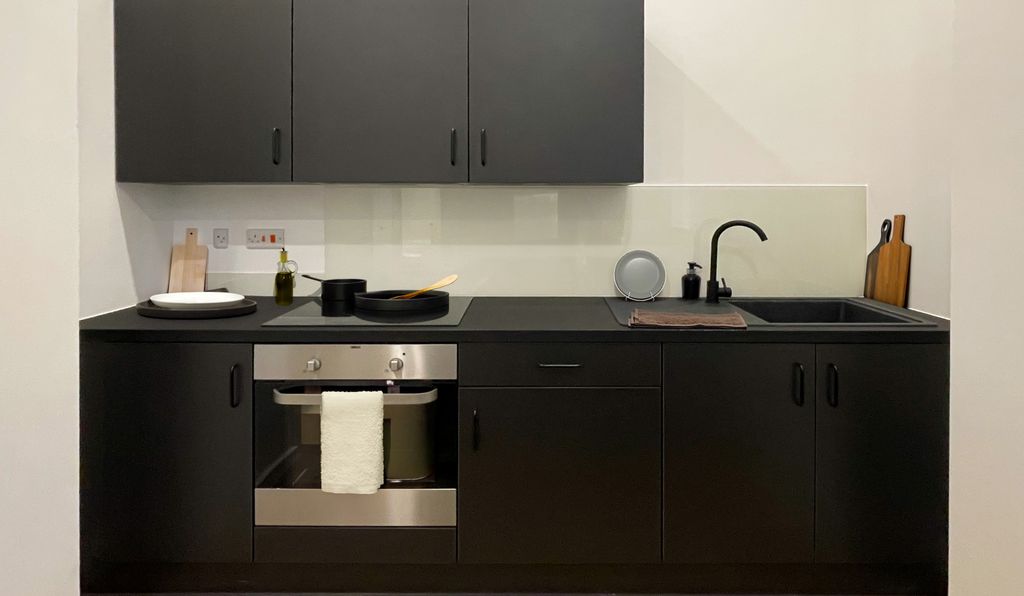 Property photo 3 of 5 Roco Photoshoot 27March