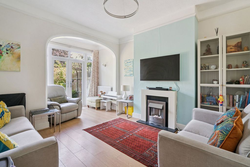 Property photo 3 of 20