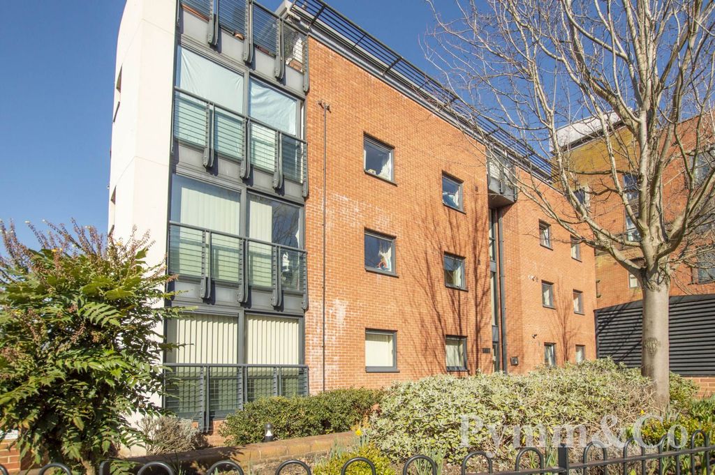 Property photo 1 of 9