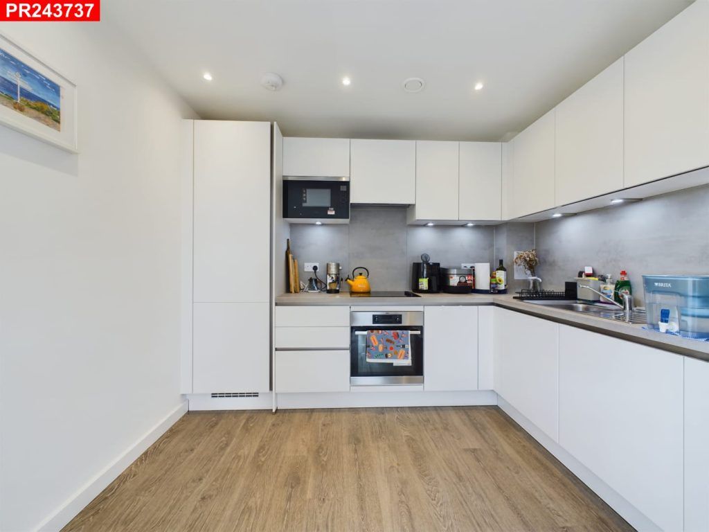 Property photo 3 of 11