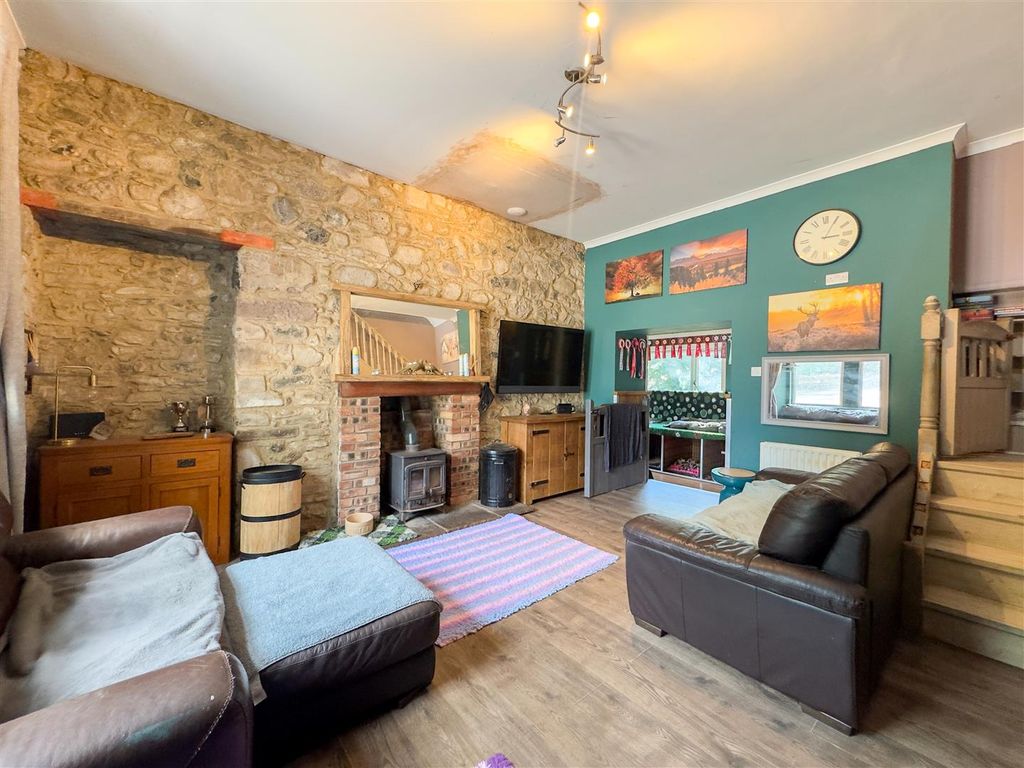 Property photo 3 of 30 Living Room