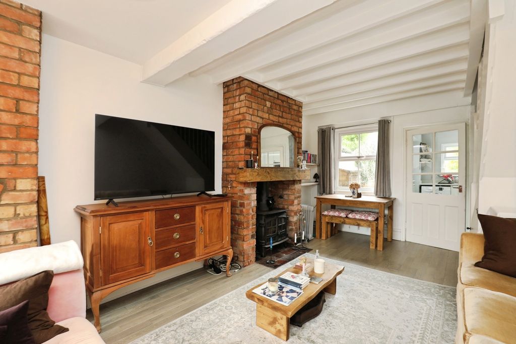 Property photo 3 of 19 Pbox-Img.Jpg
