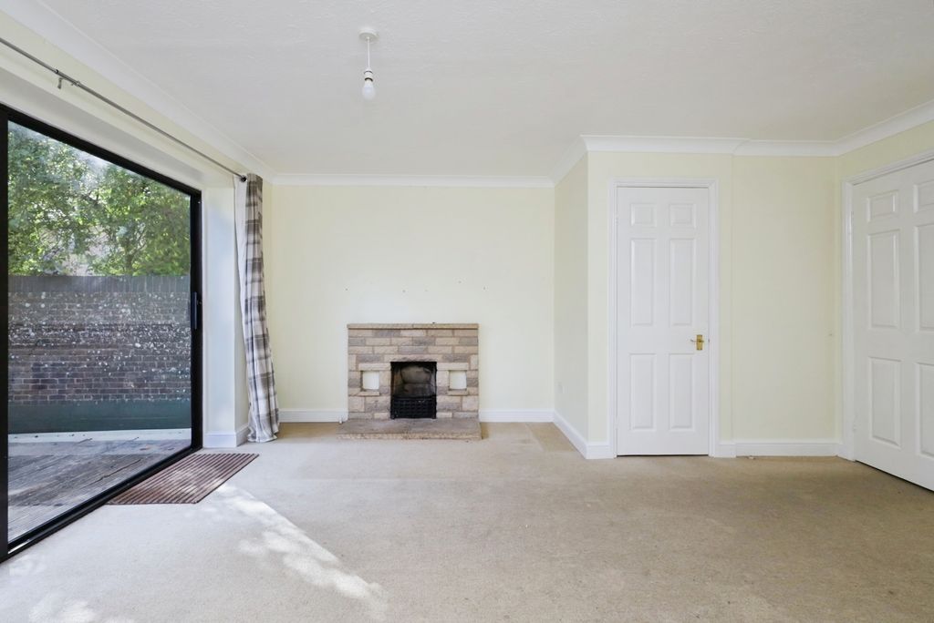 Property photo 3 of 17 Pbox-Img.Jpg