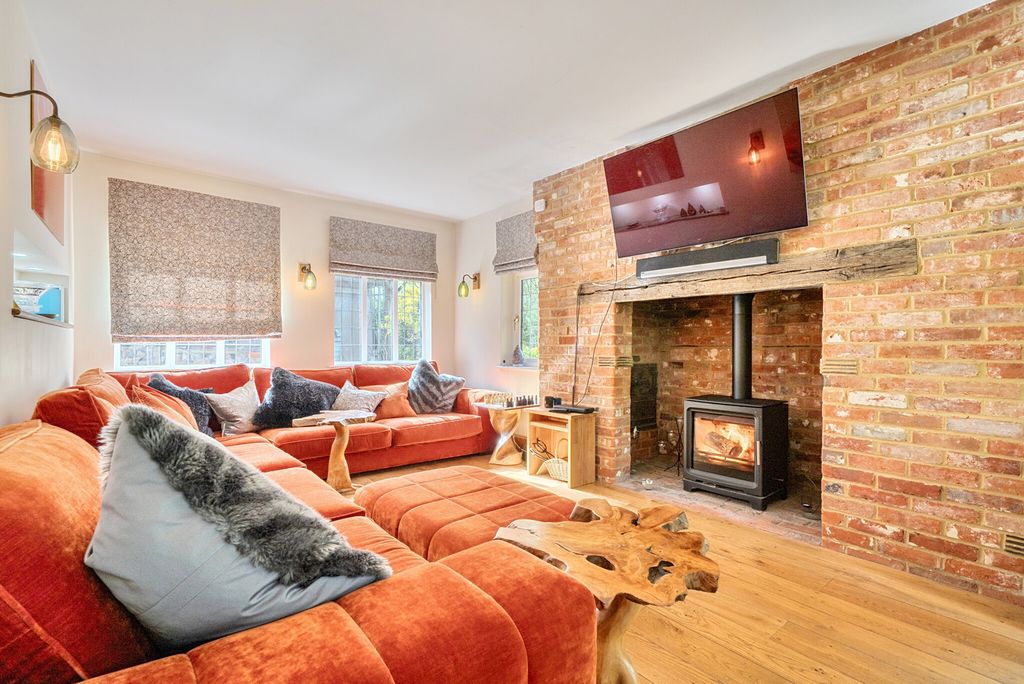 Property photo 3 of 21 1457539-14-6A0202...