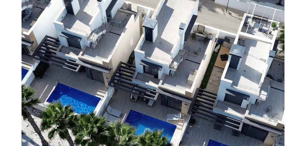 Property photo 1 of 50