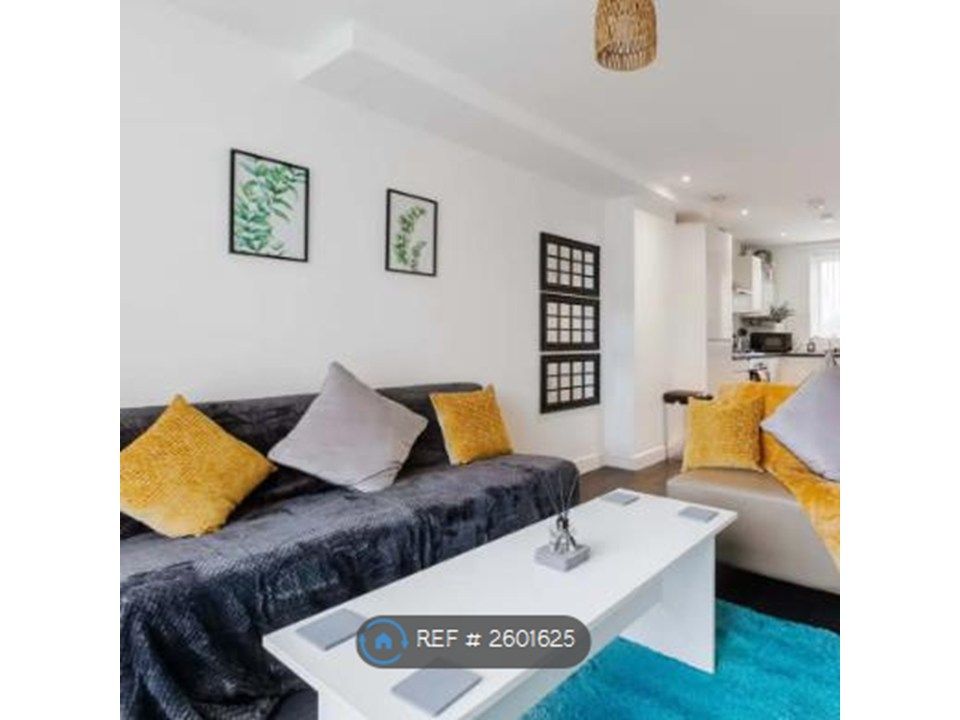 Property photo 2 of 25 Eccles Estates Short Term Lets Liverpool Airbnb