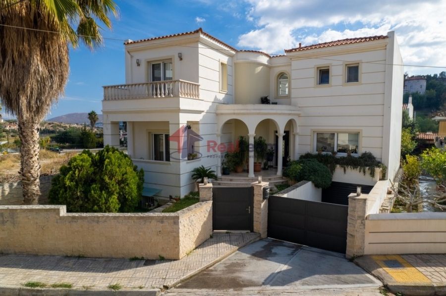 Property photo 1 of 24