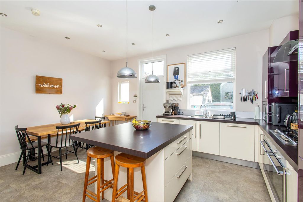 Property photo 3 of 21 Kitchen Diner