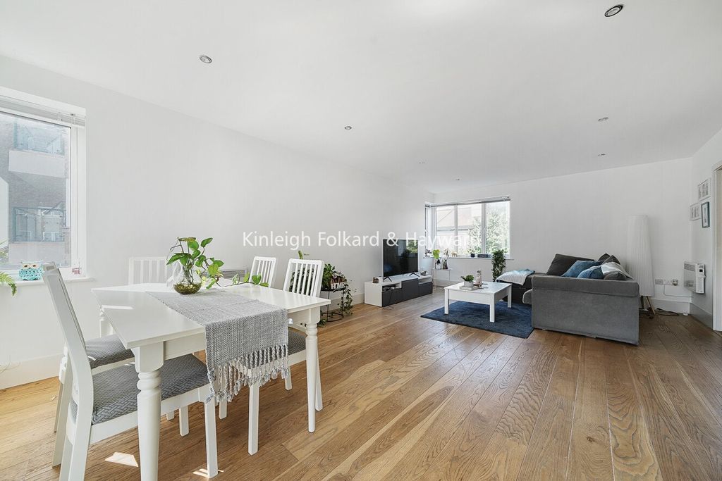 Property photo 1 of 19 Picture No. 14