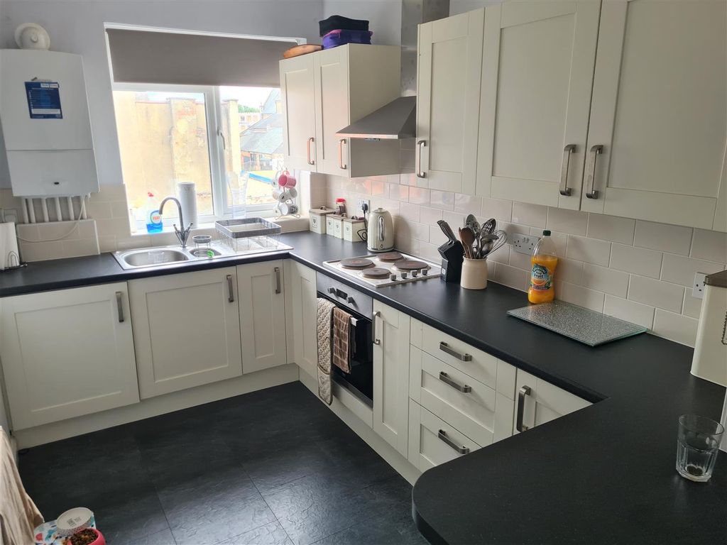 Property photo 2 of 7
