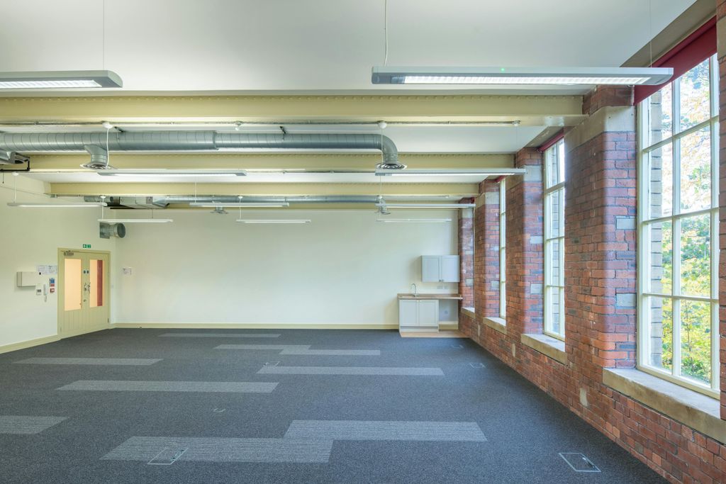 Property photo 3 of 10 Sunny_Mills_014.Jpg