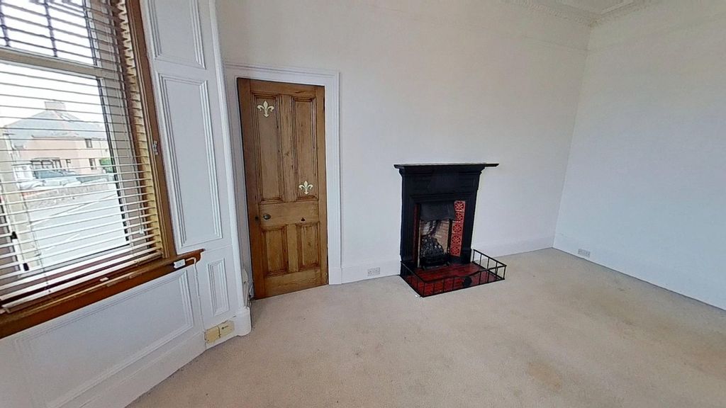 Property photo 3 of 16 Photo 3