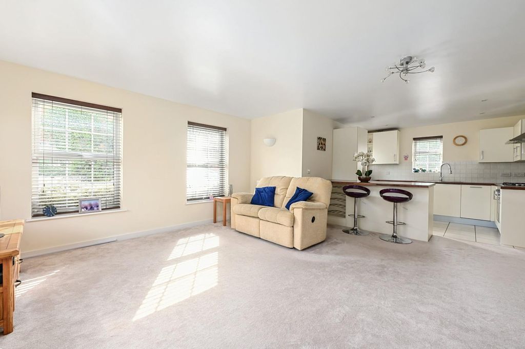 Property photo 3 of 10 Living Area
