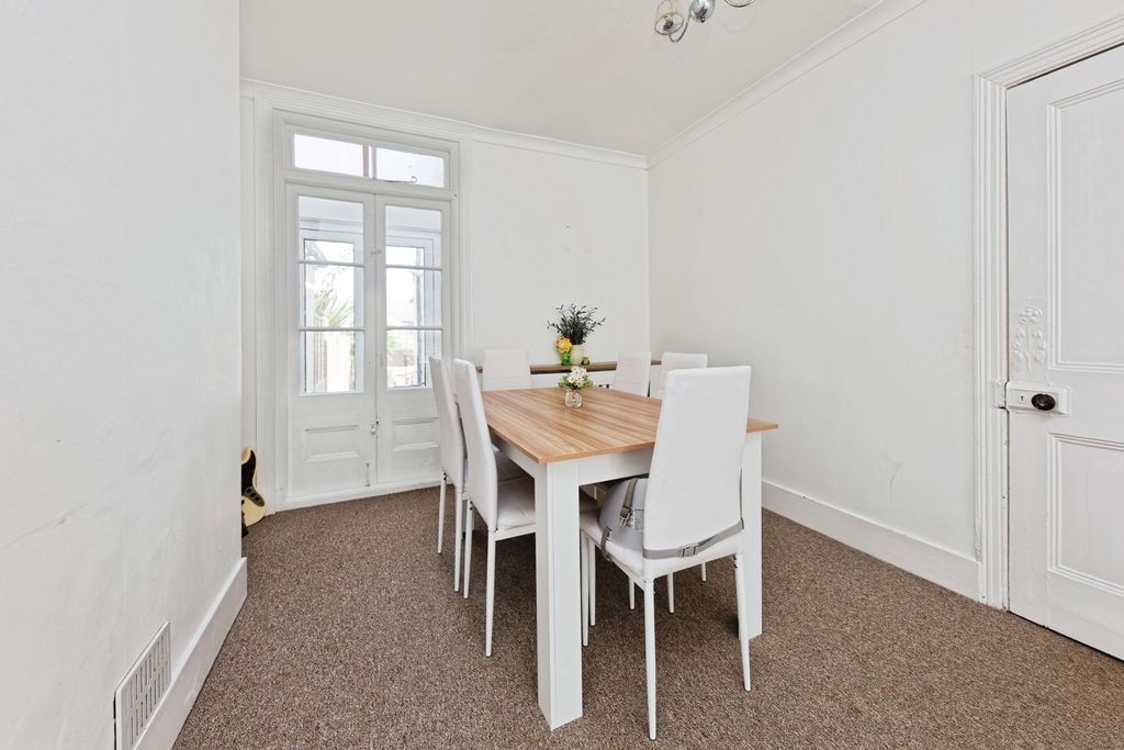Property photo 3 of 14 Pbox-Img.Jpg