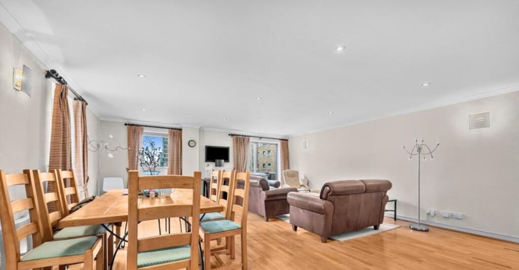 Property photo 1 of 8 Picture No. 06
