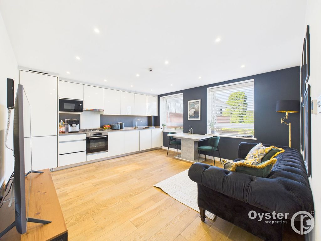 Property photo 1 of 15 Living/ Dining