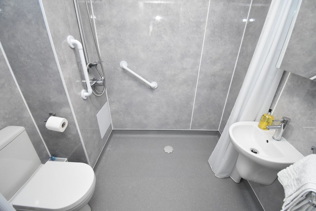 Additional image 9 of 2 bed flat for saleFlat 1/2, 2 Cyril Crescent, Paisley, Renfrewshire PA1