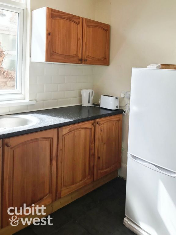 Property photo 2 of 8 d585d0B8-1588