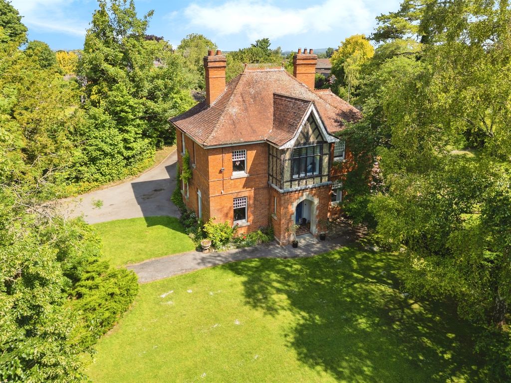 Property photo 1 of 18