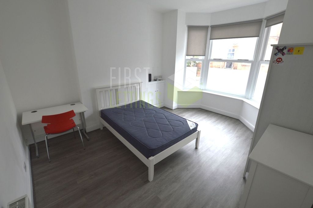 Property photo 1 of 14 Photo 17