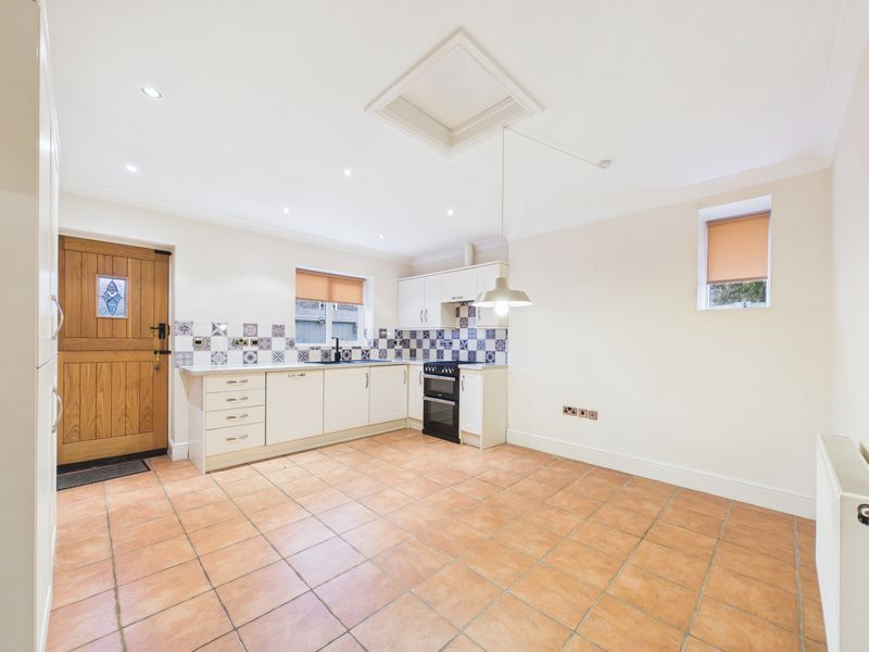 Property photo 2 of 20 Photo 7